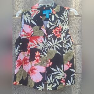 Vintage sleeveless Hawaiian top/blouse 100% rayon